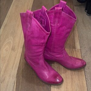 Frye Women's PINK COWBOW boots, Fuchsia Heeled Boots